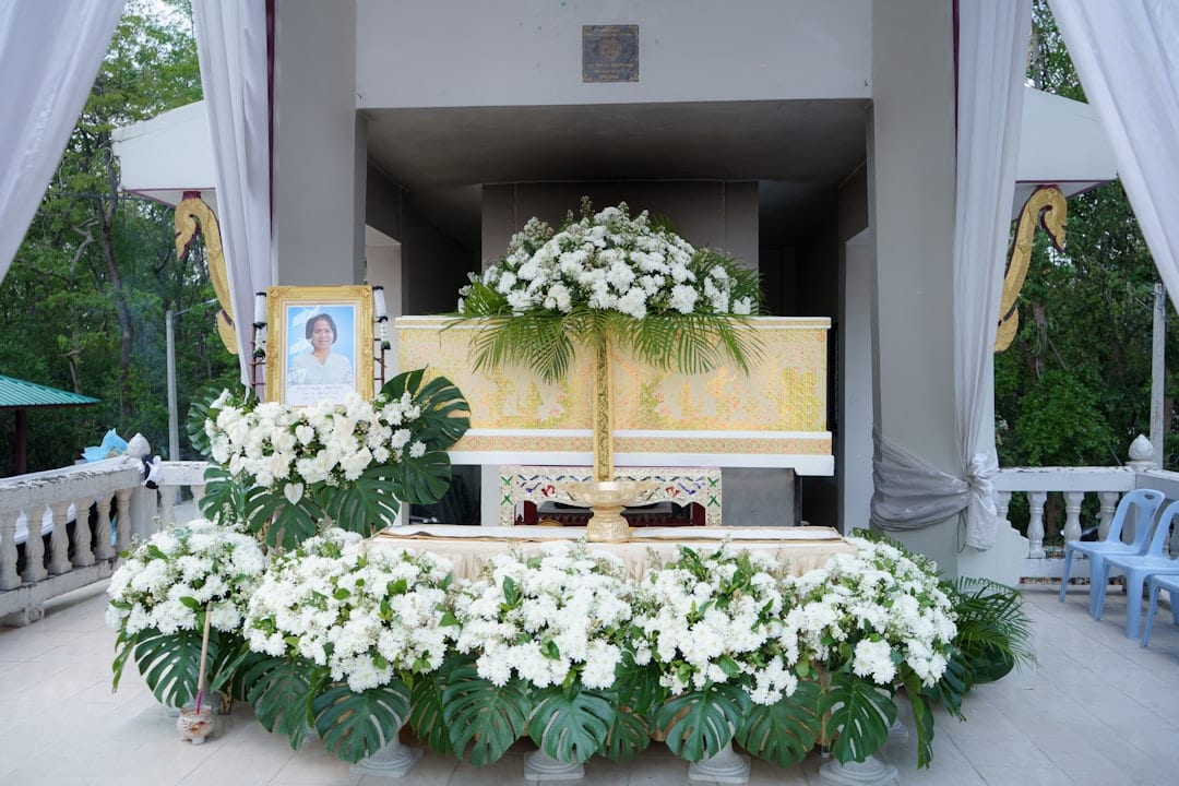 Burial funeral service with chapel viewing